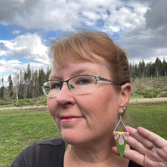 PINK and Green Daisy Triangle Beaded Earrings, New, Handmade by Me - Picture 12 of 12